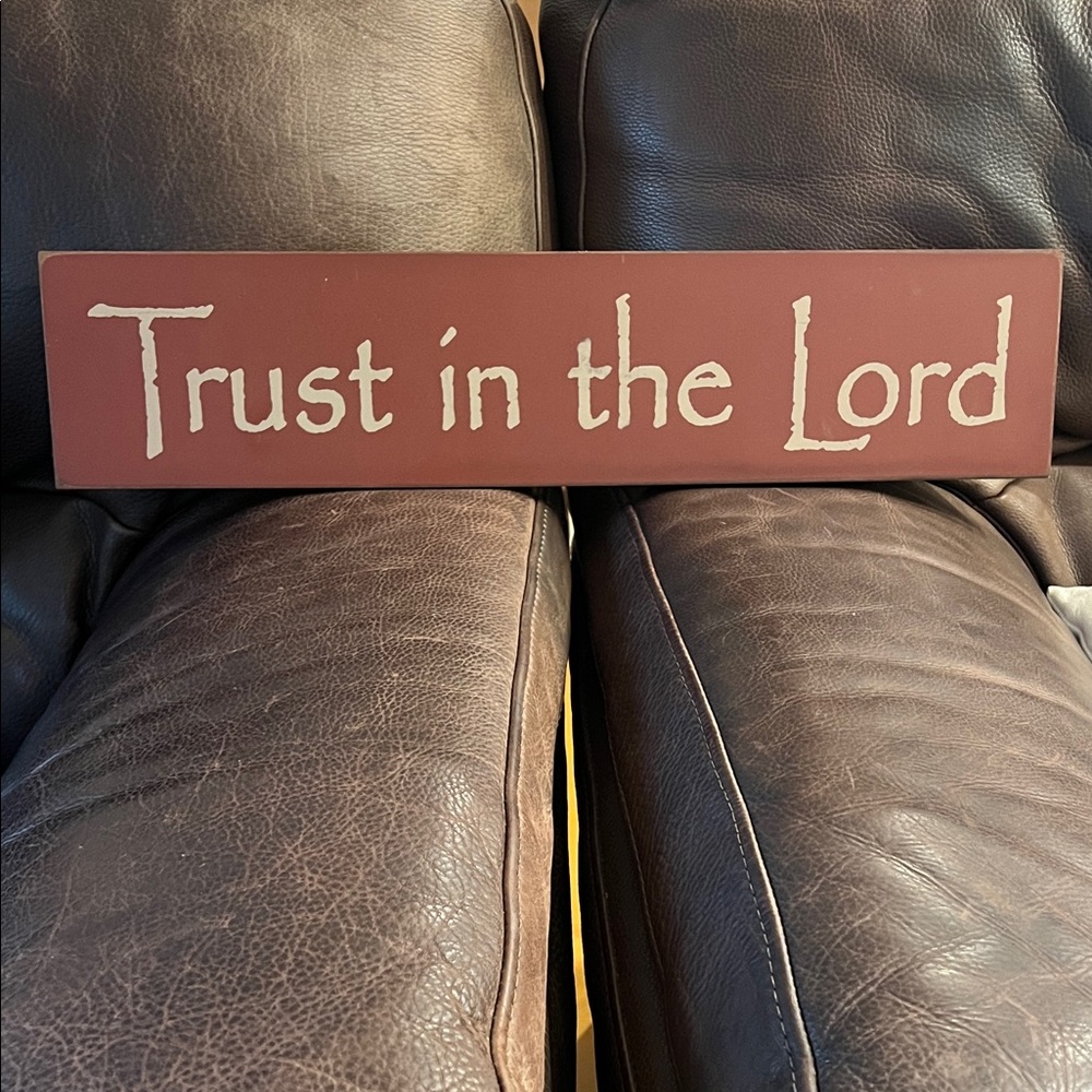 Inspirational maroon Wall Sign - Trust in the Lord